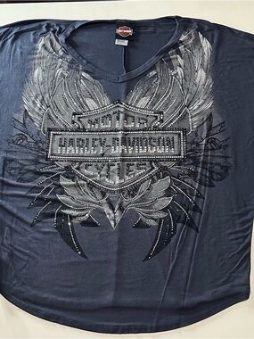 Harley-Davidson top. Dark gray and silver with lots of bling.